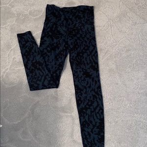 Old navy high waisted workout leggings